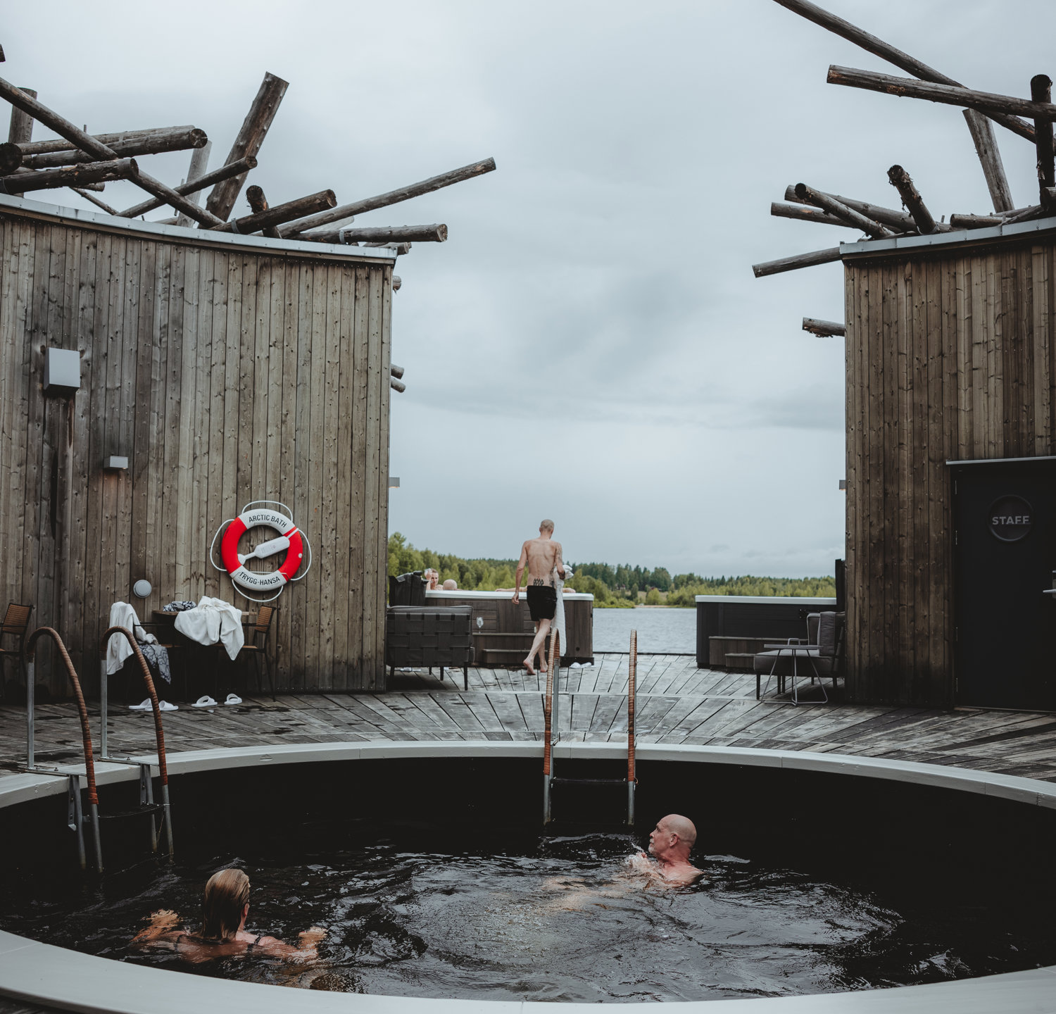 Spa nära Piteå – kallbad och stillhet vid Arctic Bath i Norrbotten.